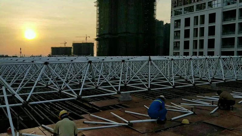 宁德螺栓球网架安装现场